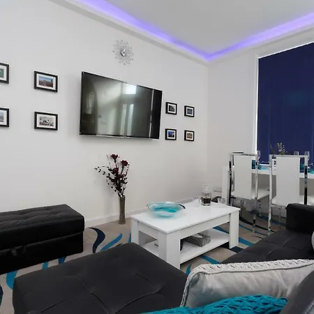 Clifton Bespoke Serviced Apartment