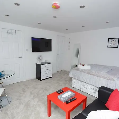 Clifton Bespoke Serviced Apartment